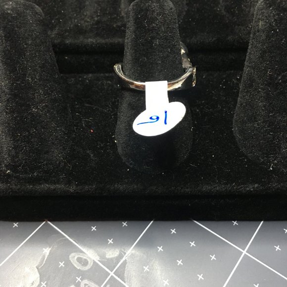 ring - Picture 3 of 5